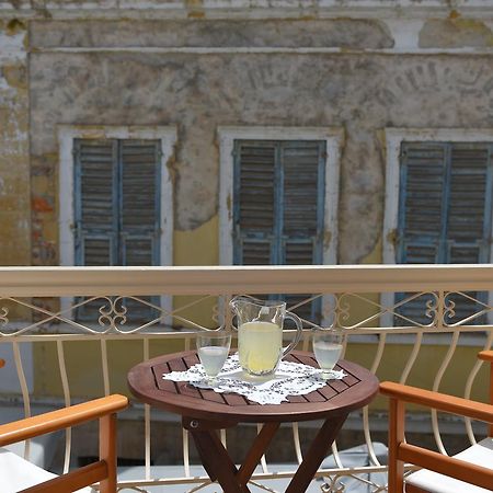 Oisyra Boutique Hotel Ermoupoli Ngoại thất bức ảnh