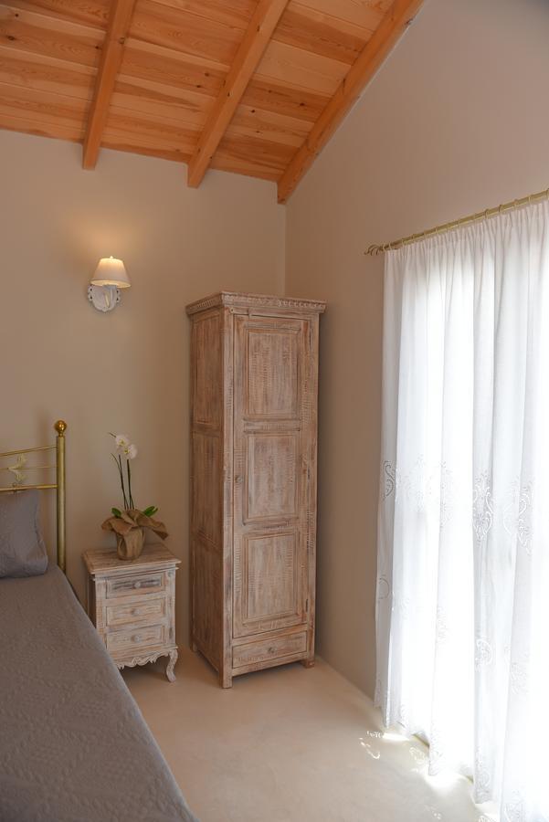 Oisyra Boutique Hotel Ermoupoli Ngoại thất bức ảnh